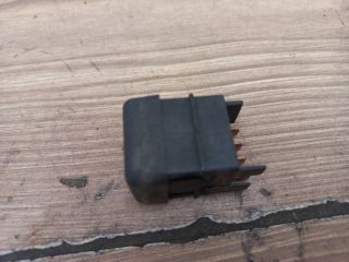 bontott DAEWOO FSO Hátsó Ködzárófény Kapcsoló