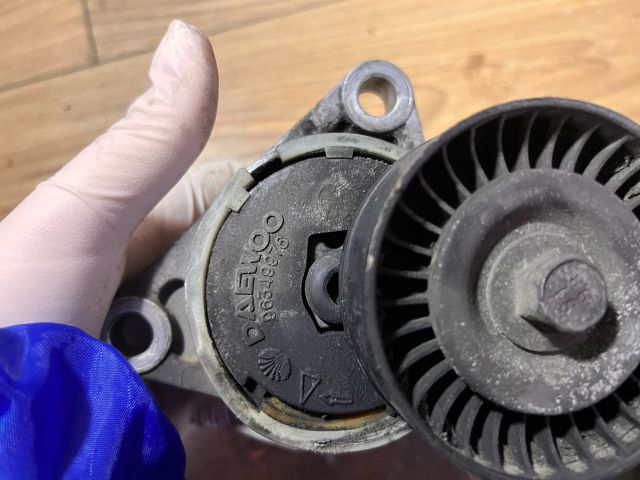 bontott DAEWOO KALOS Szíjfeszítő Görgő