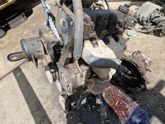 bontott DAEWOO KALOS Motor (Fűzött blokk hengerfejjel)