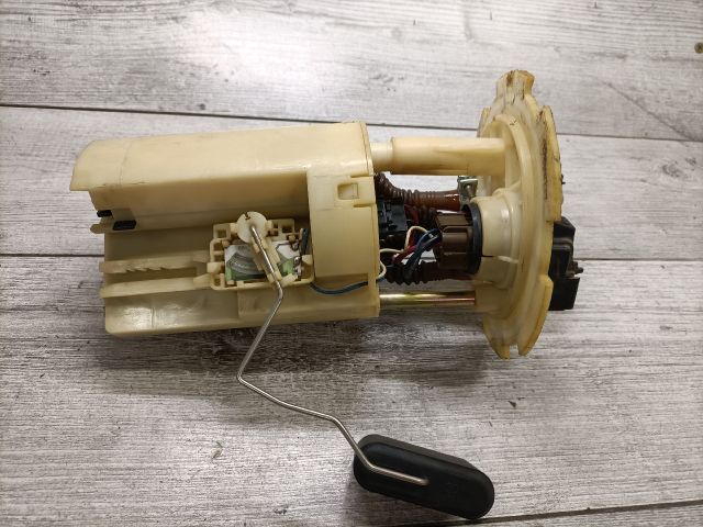 bontott DAEWOO KALOS Üzemanyag Szivattyú