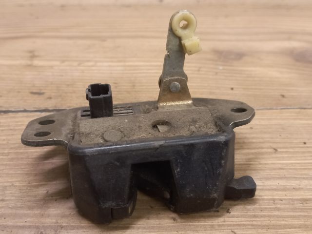 bontott DAEWOO KALOS Csomagtérajtó Zárszerkezet