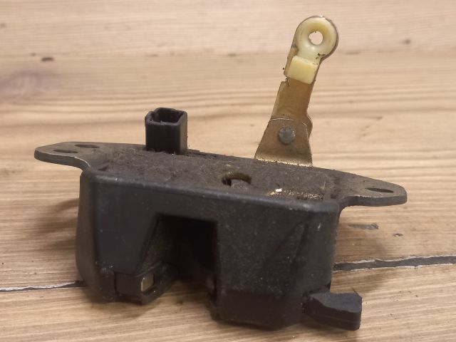 bontott DAEWOO KALOS Csomagtérajtó Zárszerkezet