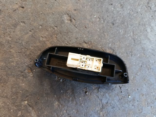 bontott DAEWOO KALOS Jobb első Ablakemelő Kapcsoló