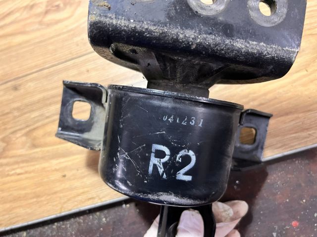 bontott DAEWOO KALOS Motor Tartó Bak (Fém)