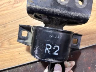 bontott DAEWOO KALOS Motor Tartó Bak (Fém)