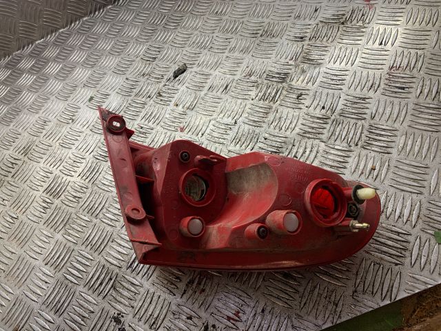 bontott DAEWOO LACETTI Jobb Hátsó Lámpa