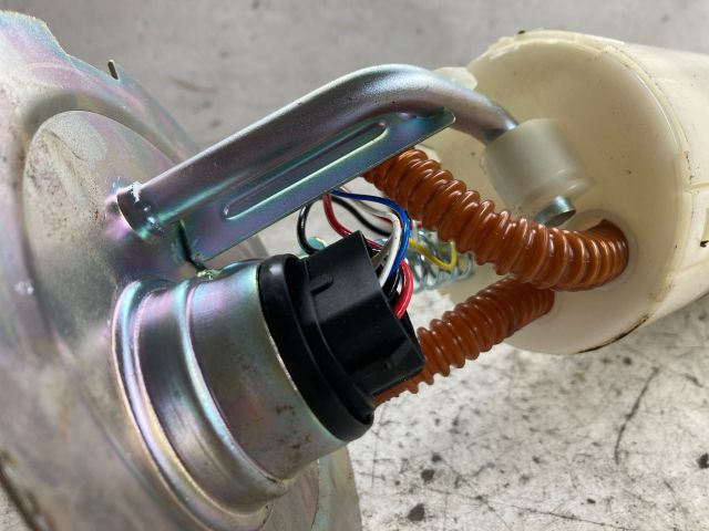 bontott DAEWOO LANOS Üzemanyag Szivattyú