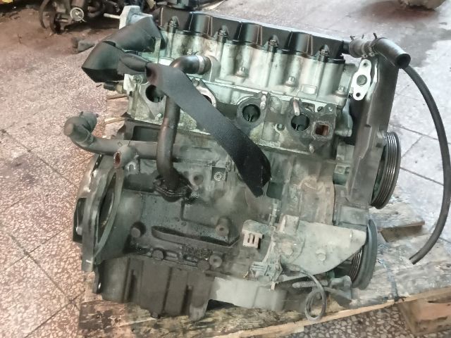 bontott DAEWOO LANOS Motor (Fűzött blokk hengerfejjel)