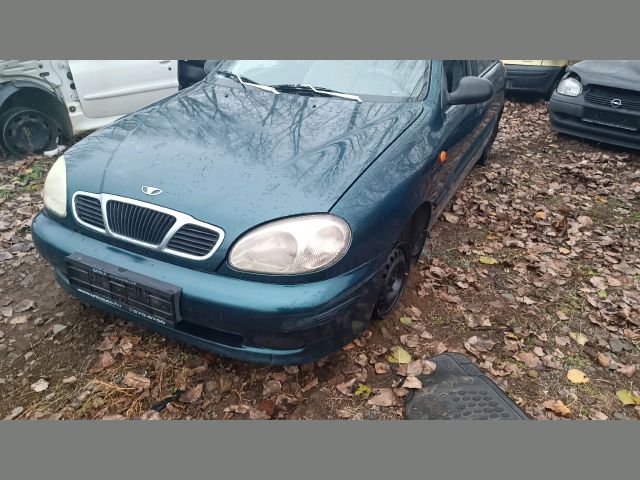 bontott DAEWOO LANOS Motor (Fűzött blokk hengerfejjel)