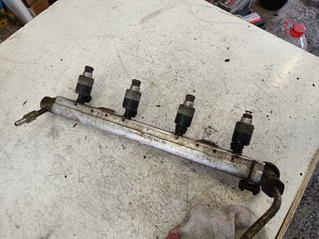 bontott DAEWOO LANOS Porlasztó Sor / Híd