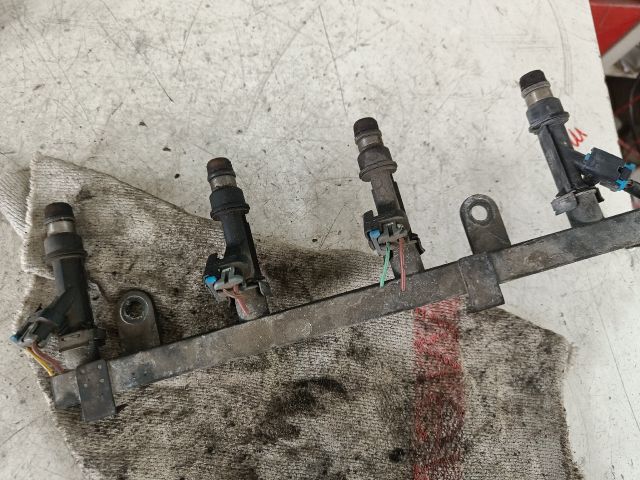 bontott DAEWOO LANOS Porlasztó Sor / Híd