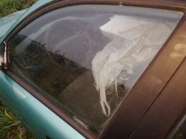 bontott DAEWOO LANOS Bal első Ajtó (Részeivel)