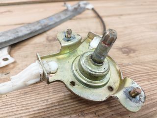 bontott DAEWOO LANOS Bal hátsó Ablakemelő Szerkezet (Mechanikus)