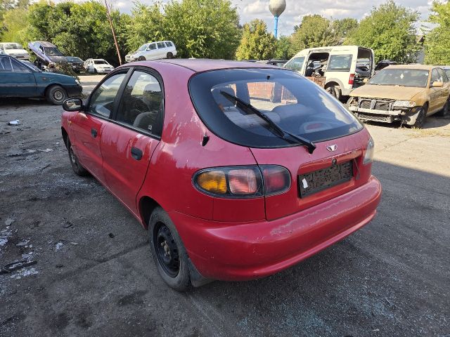 bontott DAEWOO LANOS Csomagtérajtó (Részeivel)