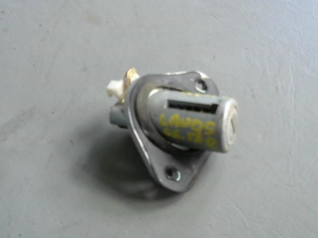 bontott DAEWOO LANOS Csomagtérajtó Zárbetét