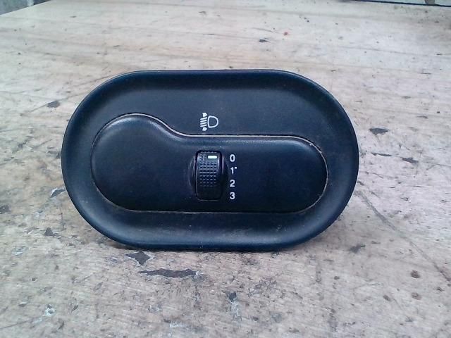 bontott DAEWOO LANOS Fényszórómagasság Állító Kapcsoló