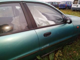 bontott DAEWOO LANOS Jobb első Ajtó (Részeivel)