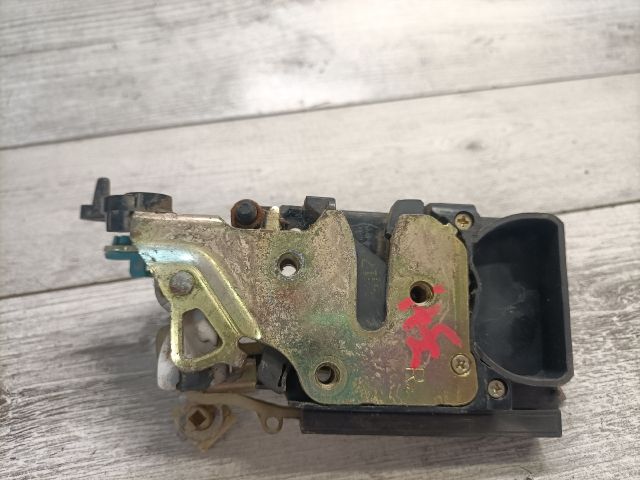 bontott DAEWOO LANOS Jobb hátsó Ajtózár