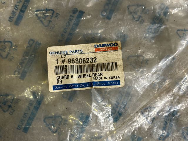 bontott DAEWOO LANOS Jobb hátsó Dobbetét (Kerékjárati, Műanyag)