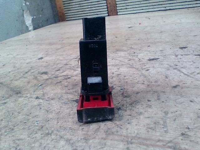 bontott DAEWOO LANOS Vészvillogó Kapcsoló