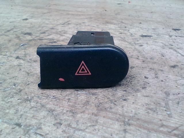 bontott DAEWOO LANOS Vészvillogó Kapcsoló