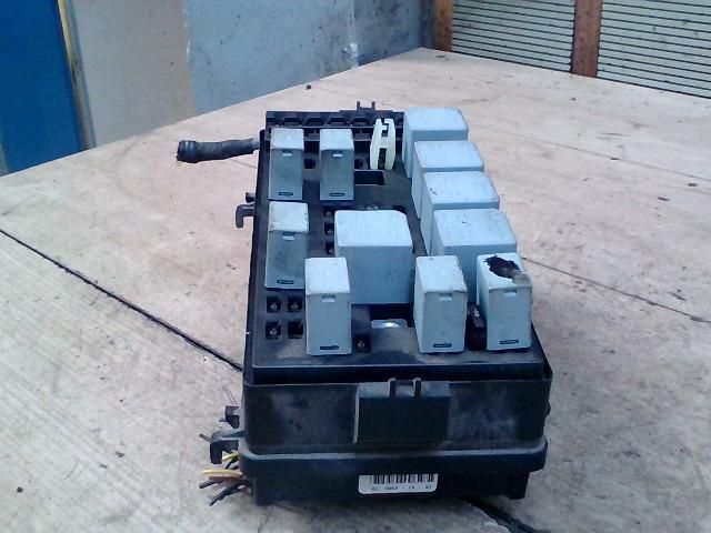 bontott DAEWOO LEGANZA Biztosítéktábla Motortér