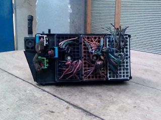 bontott DAEWOO LEGANZA Biztosítéktábla Motortér