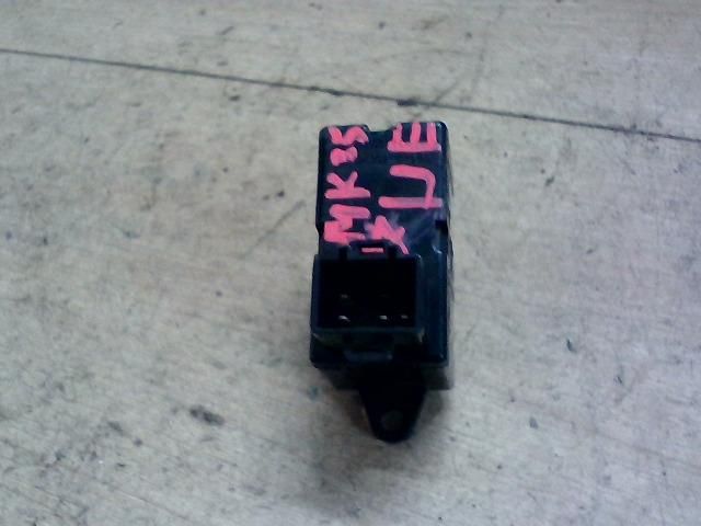 bontott DAEWOO LEGANZA Jobb első Ablakemelő Kapcsoló