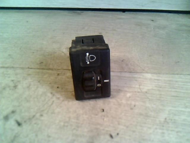 bontott DAEWOO LUBLIN Fényszórómagasság Állító Kapcsoló