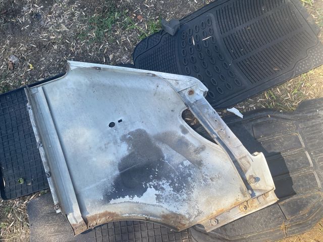 bontott DAEWOO LUBLIN Jobb első Sárvédő
