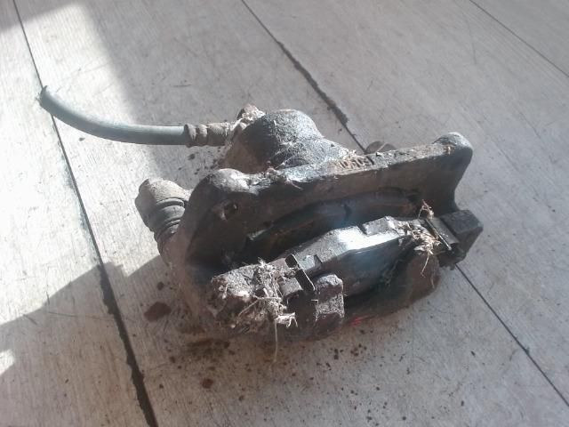 bontott DAEWOO MATIZ Bal első Féknyereg Munkahengerrel