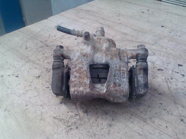 bontott DAEWOO MATIZ Jobb első Féknyereg Munkahengerrel