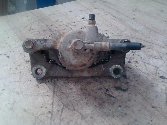 bontott DAEWOO MATIZ Jobb első Féknyereg Munkahengerrel