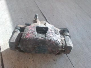 bontott DAEWOO MATIZ Jobb első Féknyereg Munkahengerrel