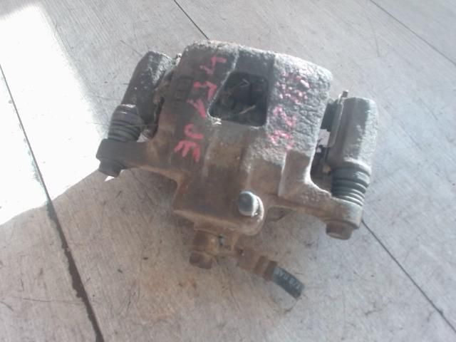 bontott DAEWOO MATIZ Jobb első Féknyereg Munkahengerrel