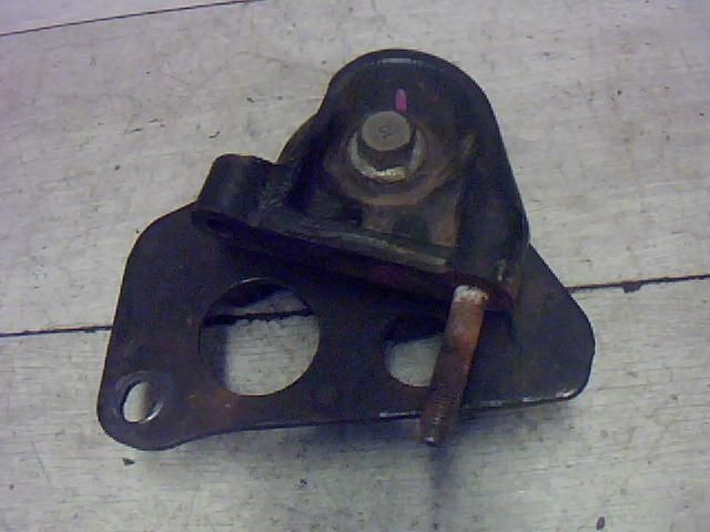 bontott DAEWOO MATIZ Motor Tartó Bak Jobb