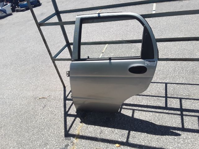 bontott DAEWOO MATIZ Bal hátsó Ajtó (Részeivel)