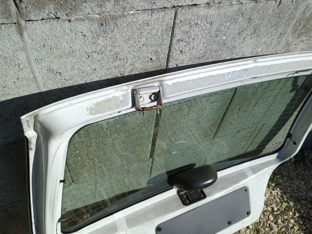 bontott DAEWOO MATIZ Csomagtérajtó (Részeivel)