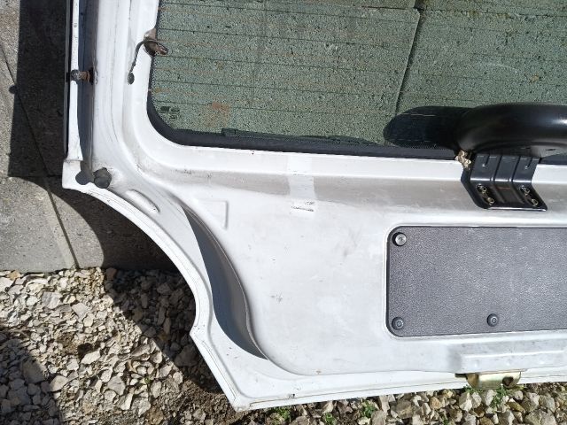 bontott DAEWOO MATIZ Csomagtérajtó (Részeivel)