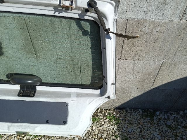 bontott DAEWOO MATIZ Csomagtérajtó (Részeivel)