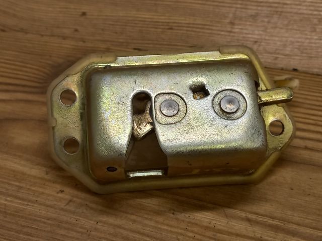 bontott DAEWOO MATIZ Csomagtérajtó Zárszerkezet