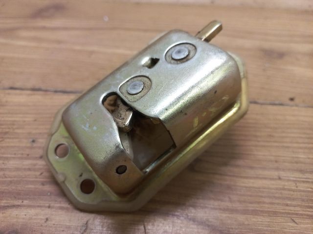 bontott DAEWOO MATIZ Csomagtérajtó Zárszerkezet