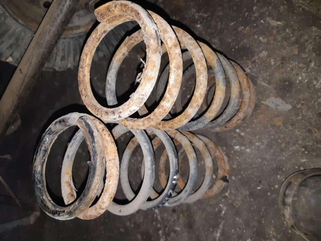 bontott DAEWOO MATIZ Hátsó Rugó Pár