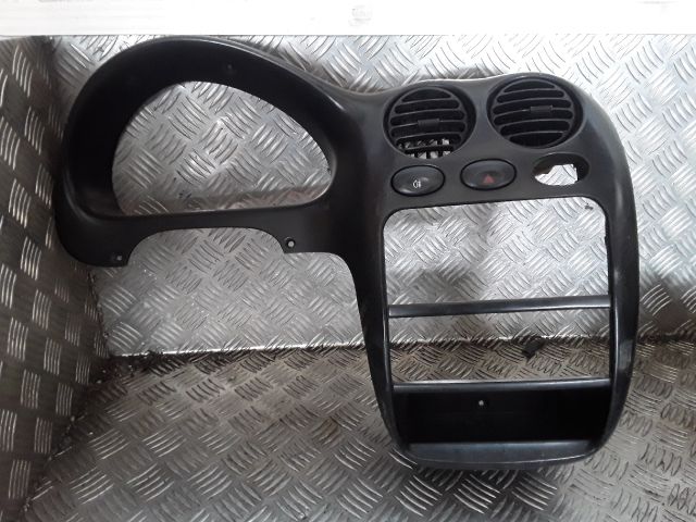 bontott DAEWOO MATIZ Középkonzol Keret