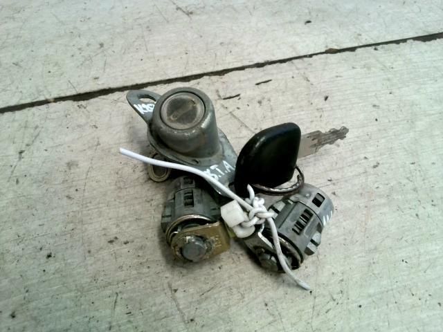 bontott DAEWOO MATIZ Zárbetét Szett