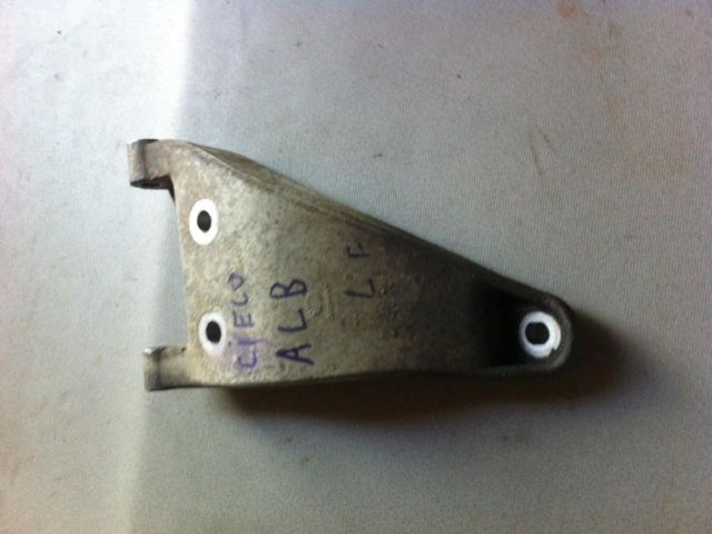 bontott DAEWOO NEXIA Motor Tartó Bak Bal