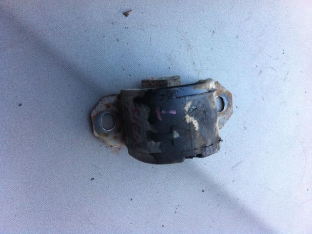 bontott DAEWOO NEXIA Motor Tartó Bak Bal