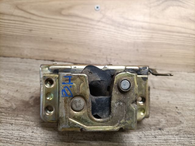 bontott DAEWOO NEXIA Bal hátsó Ajtózár