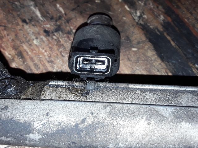 bontott DAEWOO NEXIA Porlasztó Sor / Híd