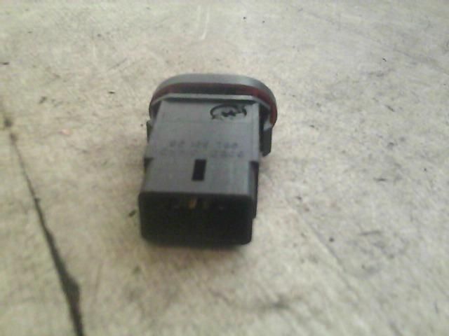 bontott DAEWOO NEXIA Vészvillogó Kapcsoló